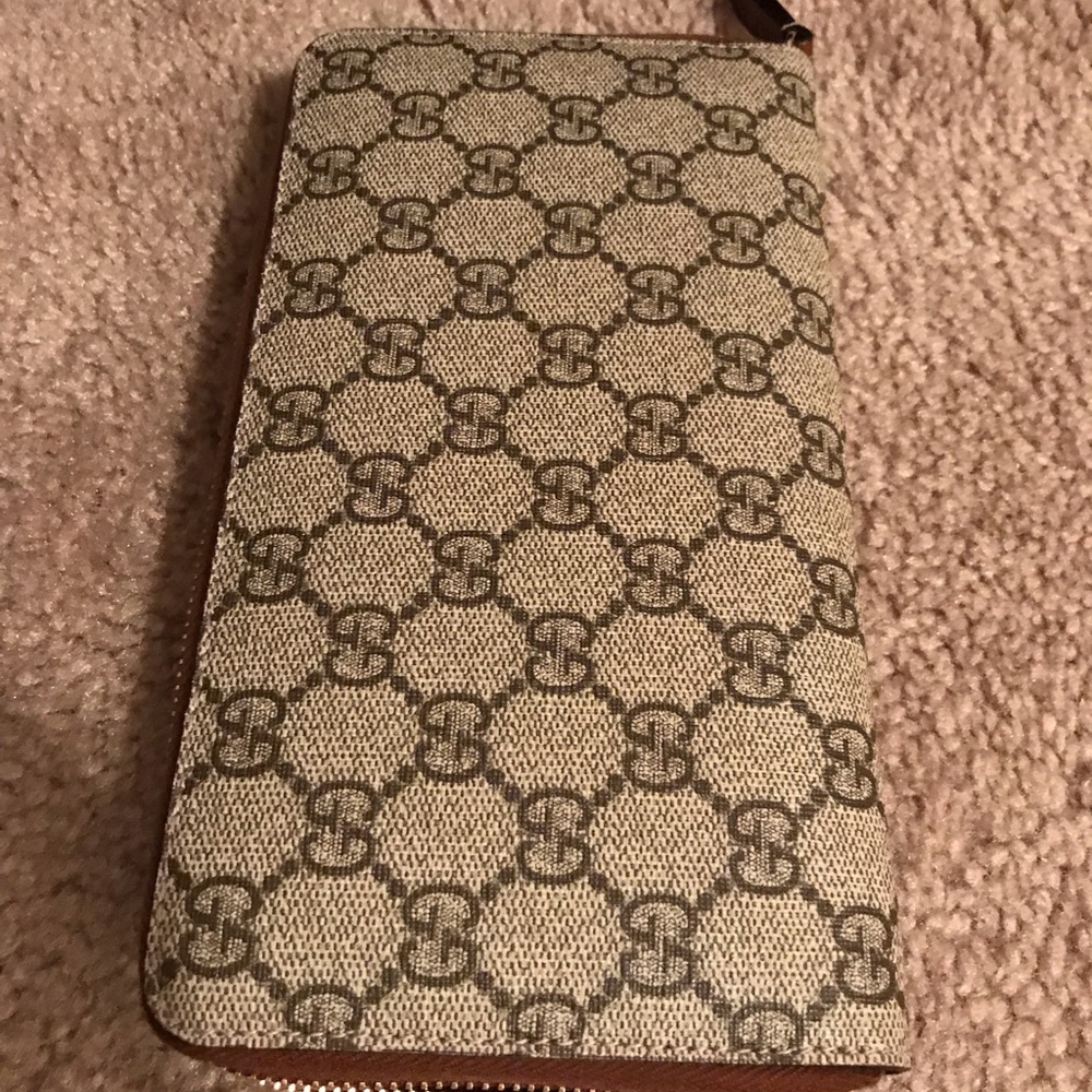 Authentic Gucci wallet - Picture 4 of 4